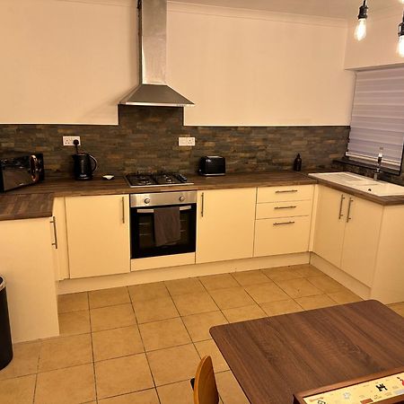 Stylish Miners Cottage, Treorchy, Rhondda Treorky 外观 照片